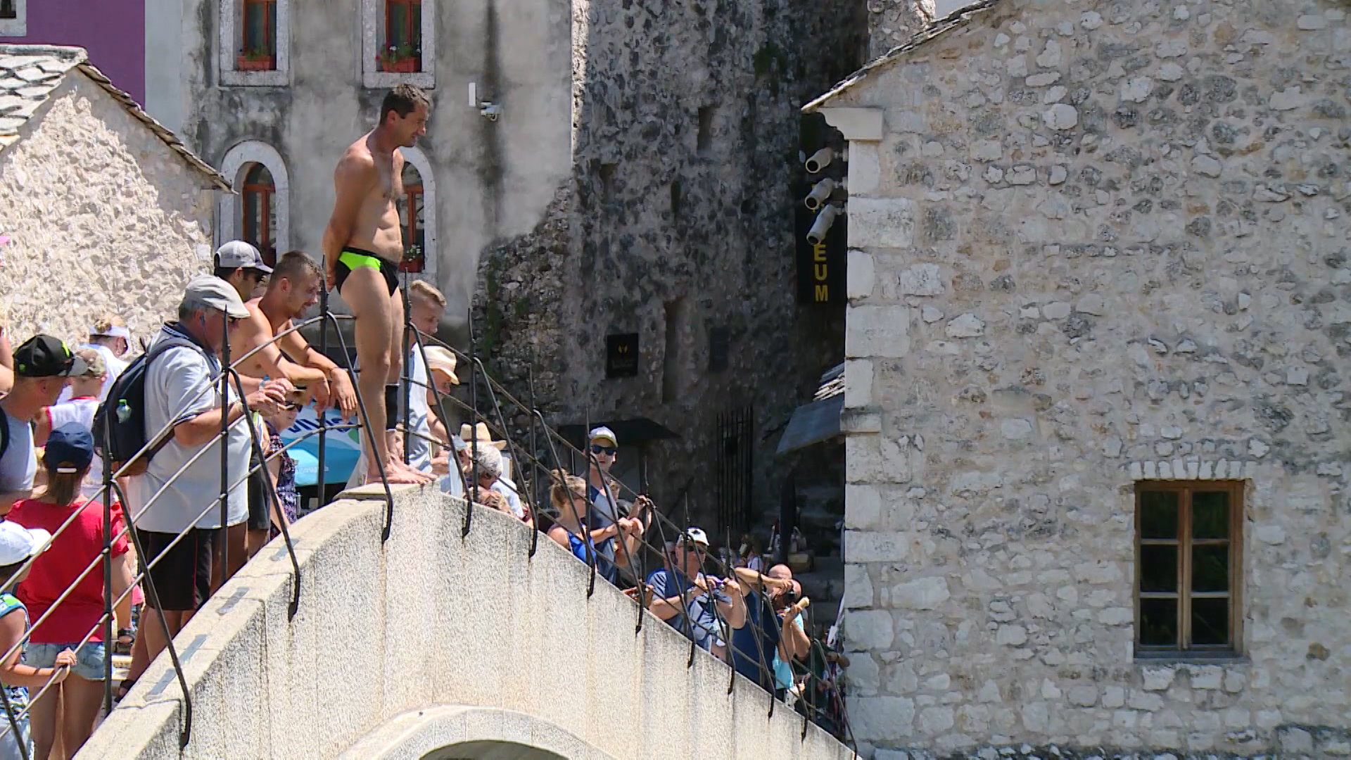 Stari most, Mostar, skakač, skokovi