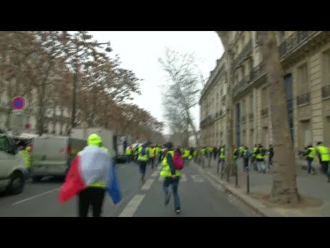 Sukobi na protestima u Parizu