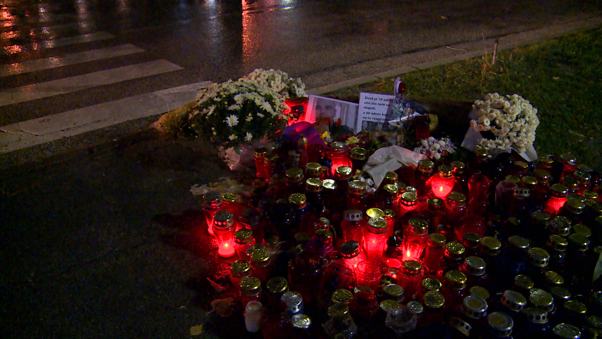 Svijeće, policija, cvijeće, Alipašino Polje