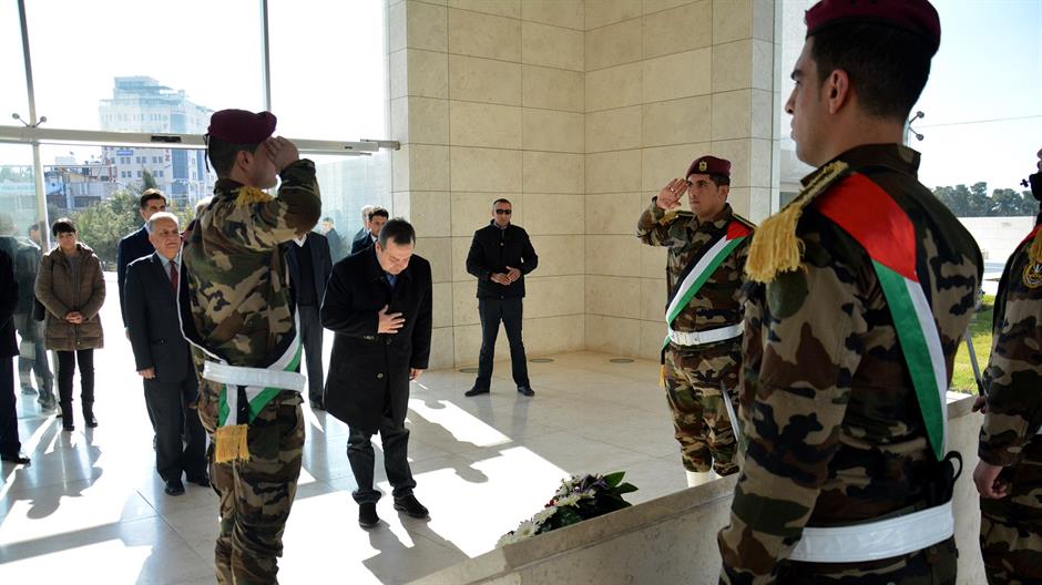 Tan2017-1-7_133728696_1