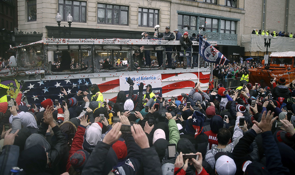 Tanjug/AP/Charles Krupa