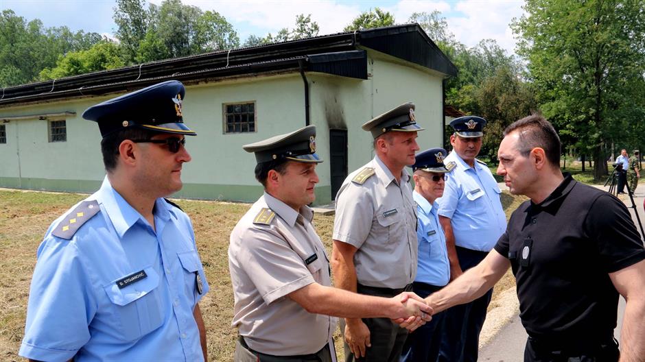 Tan2017-7-16_155223544_1