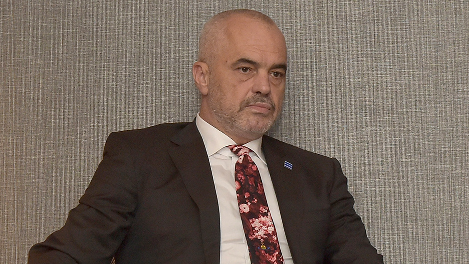 Tan2017-8-2_134923220_1