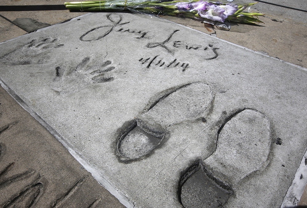 Tan2017-8-21_1827614_0