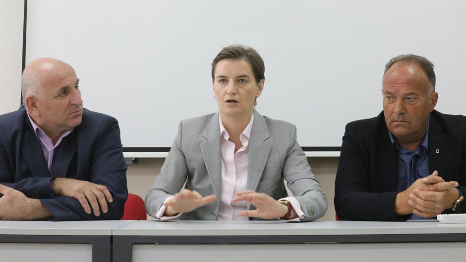 Tan2018-8-7_131120141_1