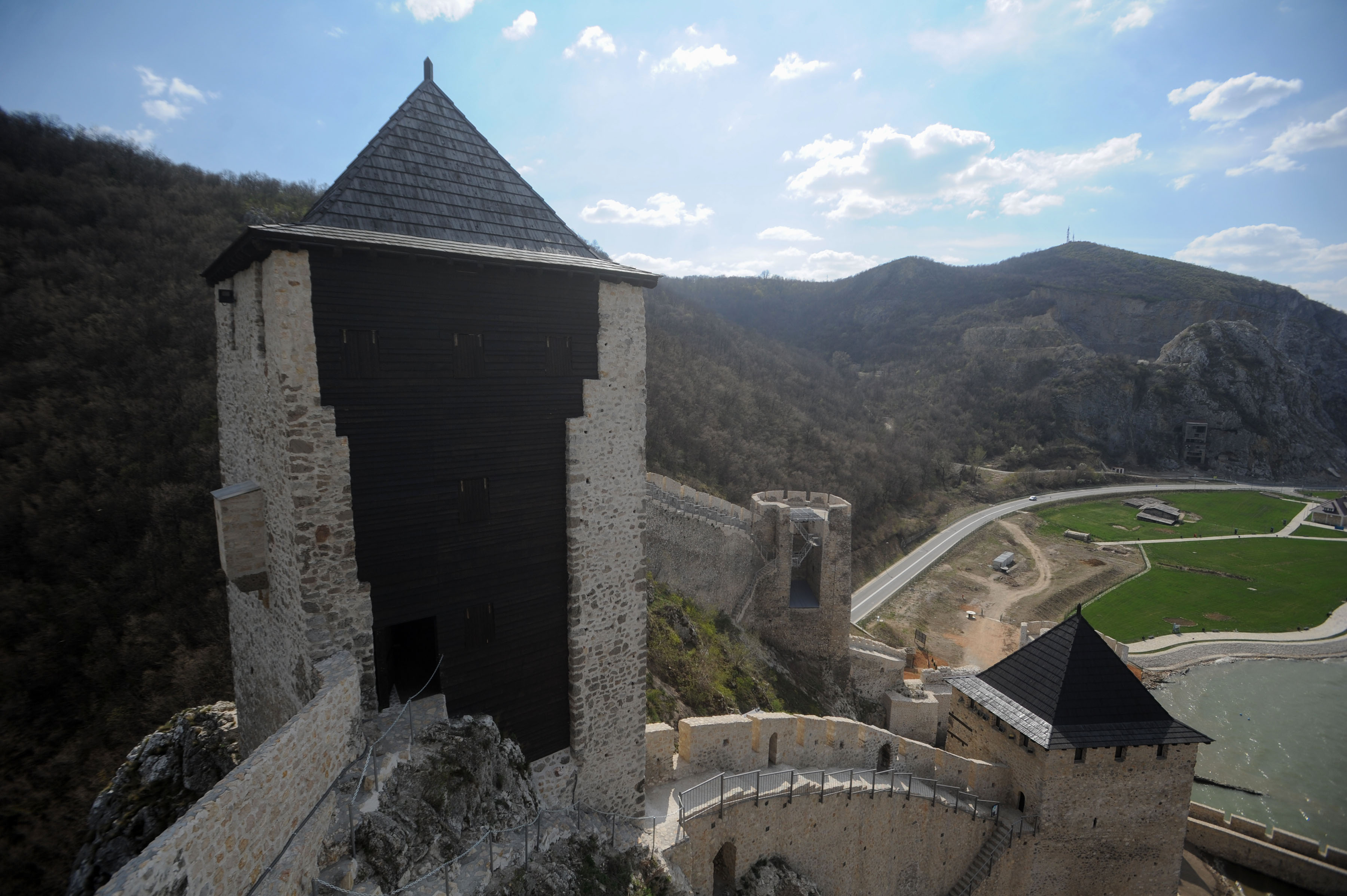 Tan2019-3-27_155947979_14