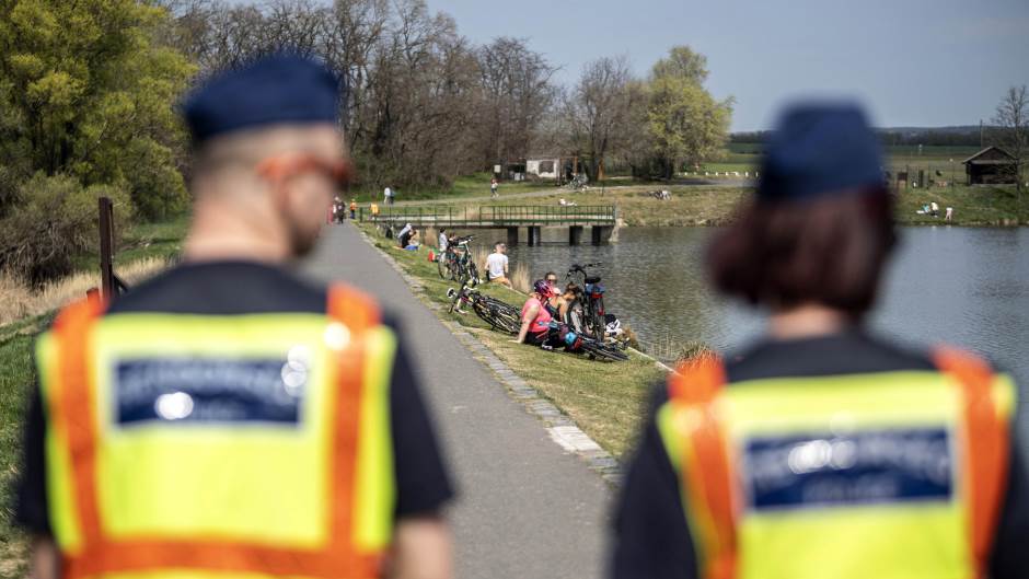 Tan2020-4-12_171312879_0