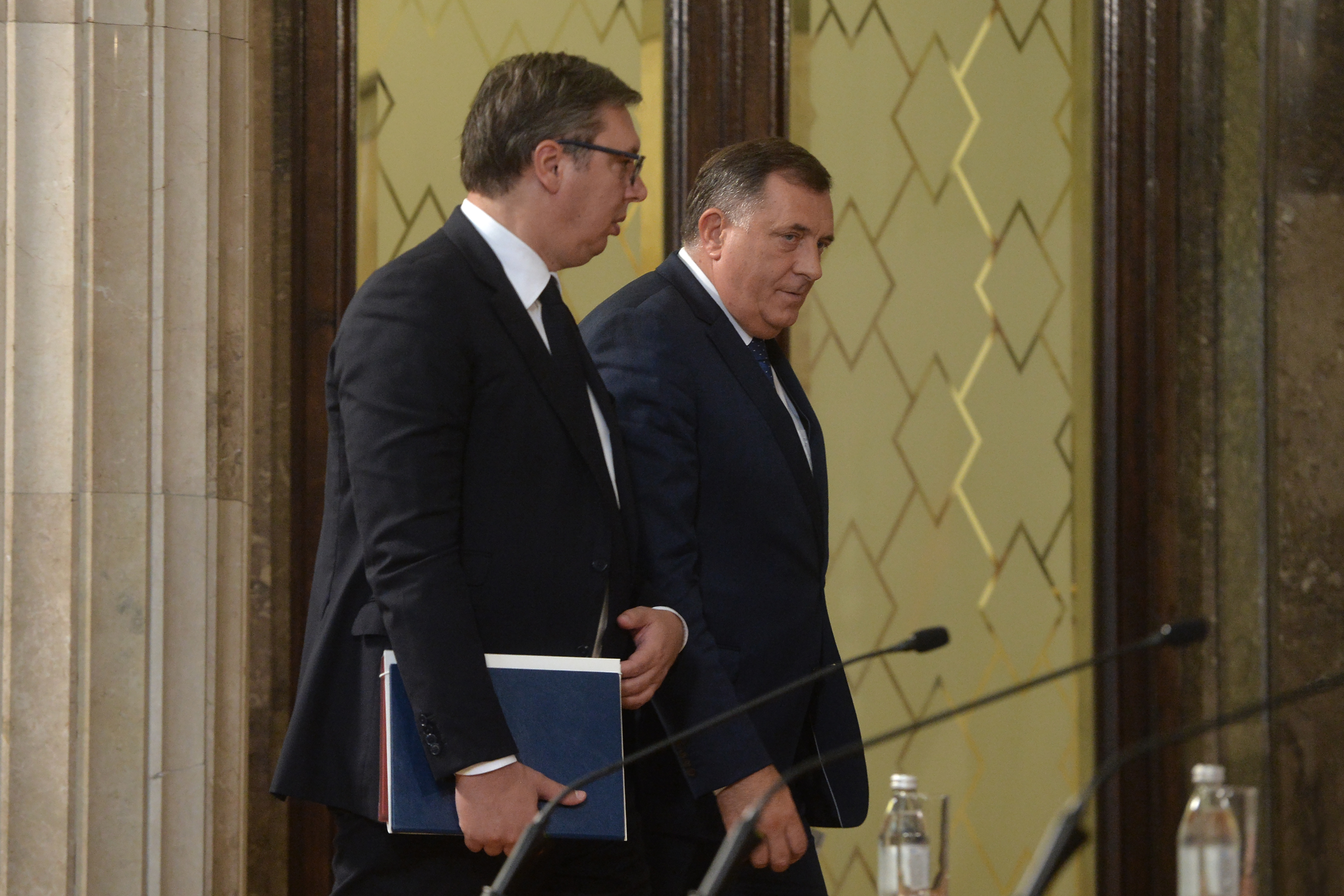 Tan2020-8-26_115946591_0