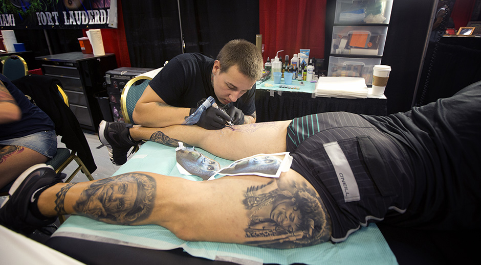 TANJUG/AP/J Pat Carter