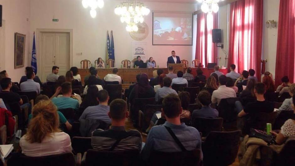 thumbnail_18155708_10155163427216598_1256102554_n