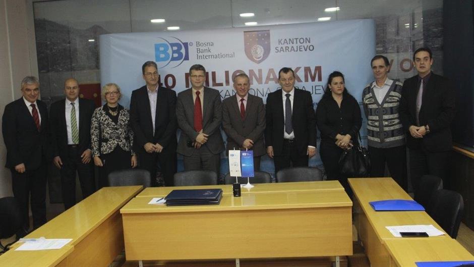 thumbnail_BBI Kanton potpisivanje ugovora1