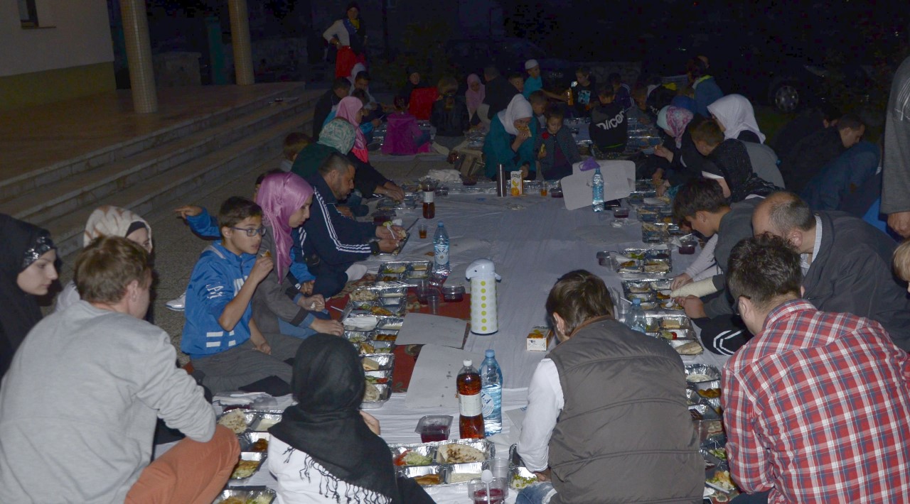 thumbnail_Iftar 2017 Livno Fondacija Izvor nade 2