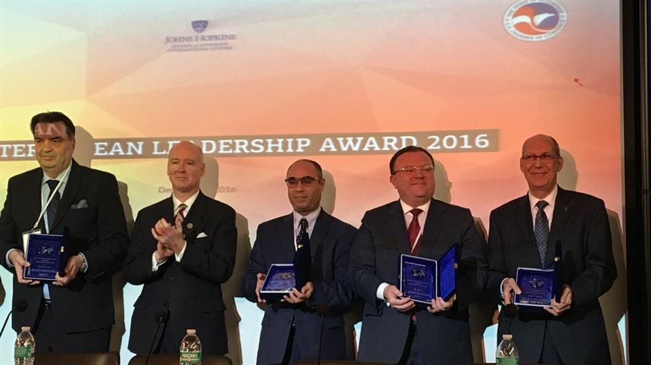 thumbnail_Ilija Studen dobitnik nagrade za poslovno liderstvo drugi s lijeva