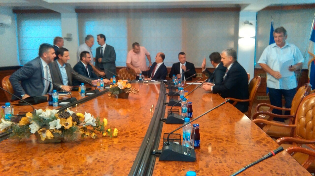 thumbnail_image-0-02-01-07813c27105b6d08cfe38748039bd3a951a9cdeb0fd0613654b609ff0062ab80-V