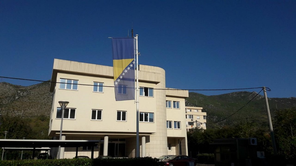 thumbnail_IMG-8ced5861fa7aa43ab17ee2b6bb0aaa96-V