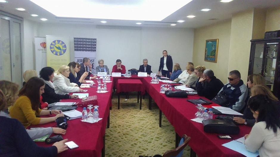 thumbnail_okrugli sto diskriminacija1