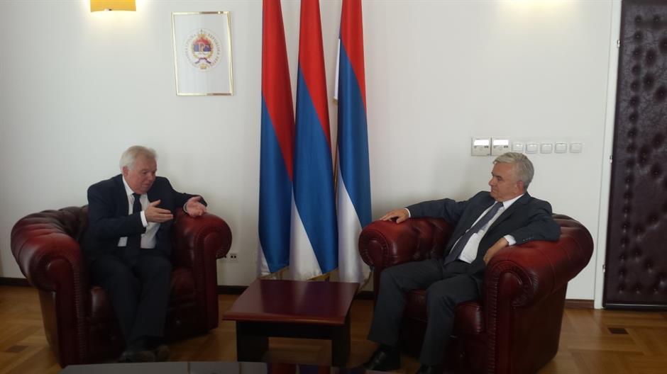 thumbnail_ruski ambasador1 24.8.