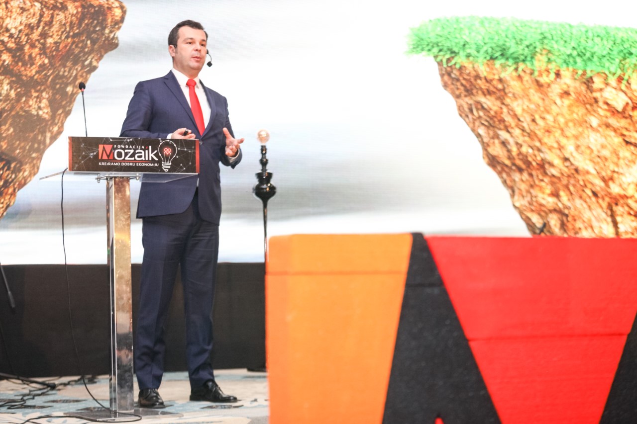 thumbnail_Zoran Puljić direktor F Mozaik