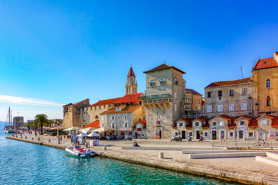 trogir-4166786_960_720