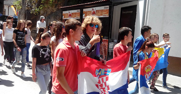 ucenici-jajce-skola_01