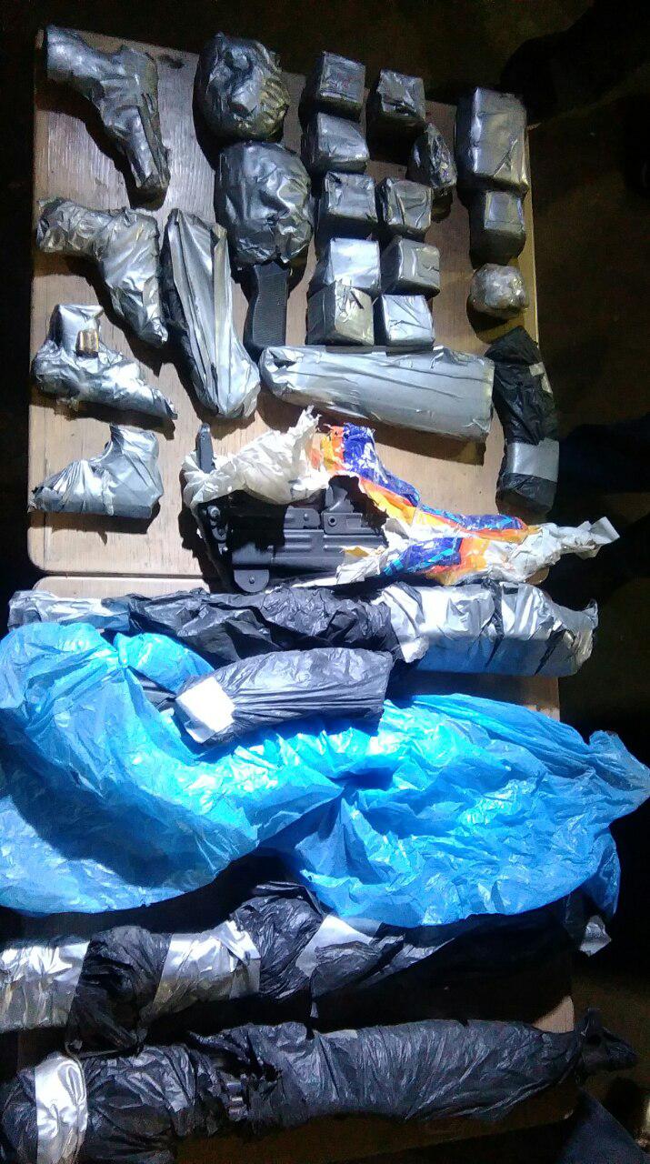 Upakovano oružje i municija za krijumčarenje