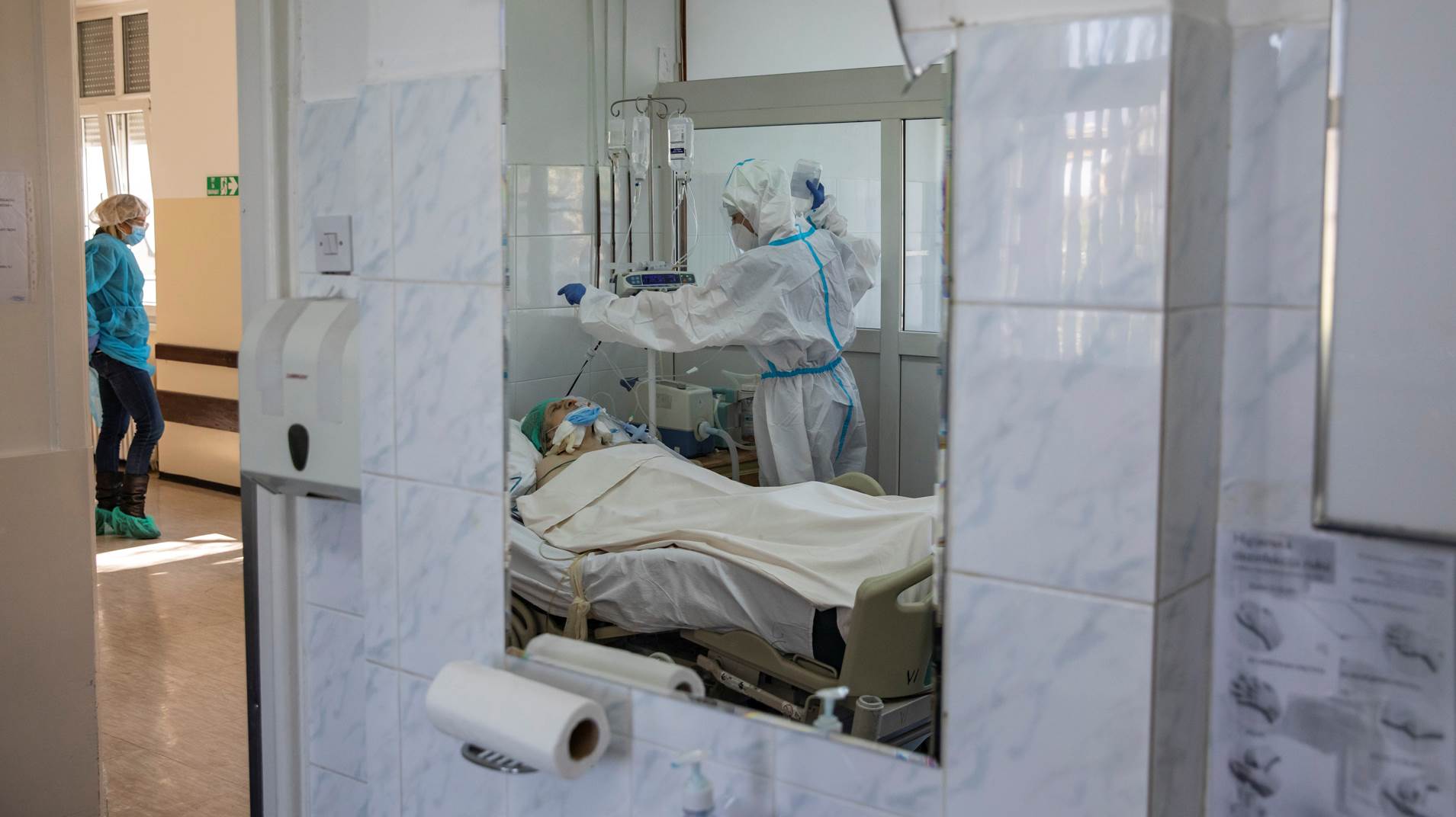 Urgentni centa medicinsko osoblje foto reuters marko djurica (3)