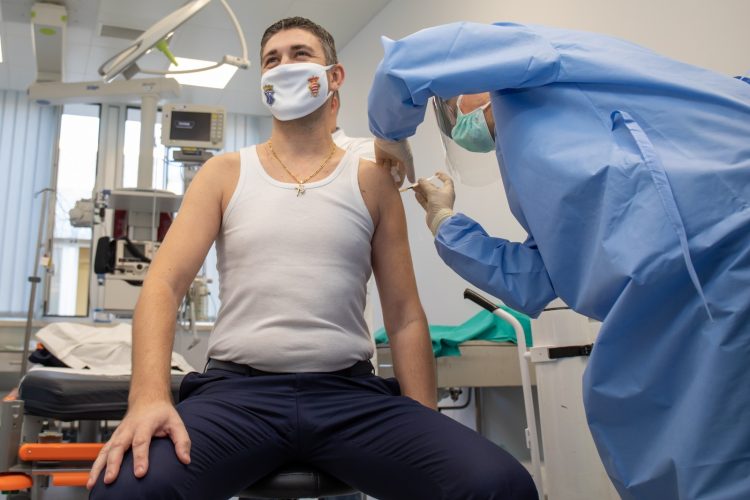 vakcina-32434 korona