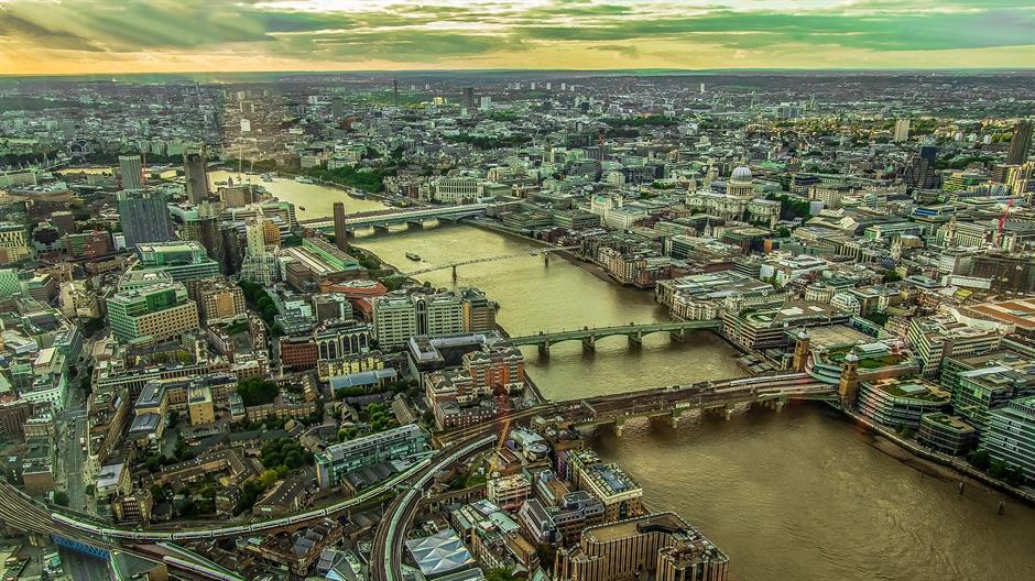 views-of-the-city-947421_1920