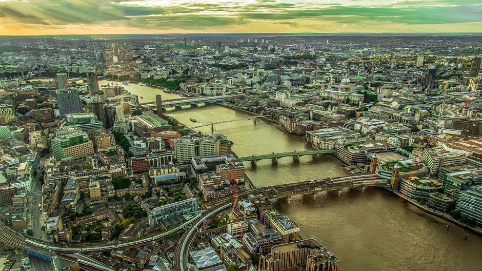 views-of-the-city-947421_1920