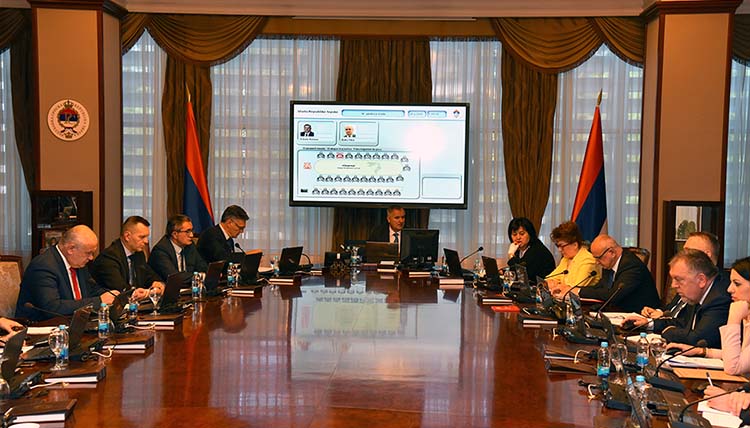 vlada a 25042019_236619474