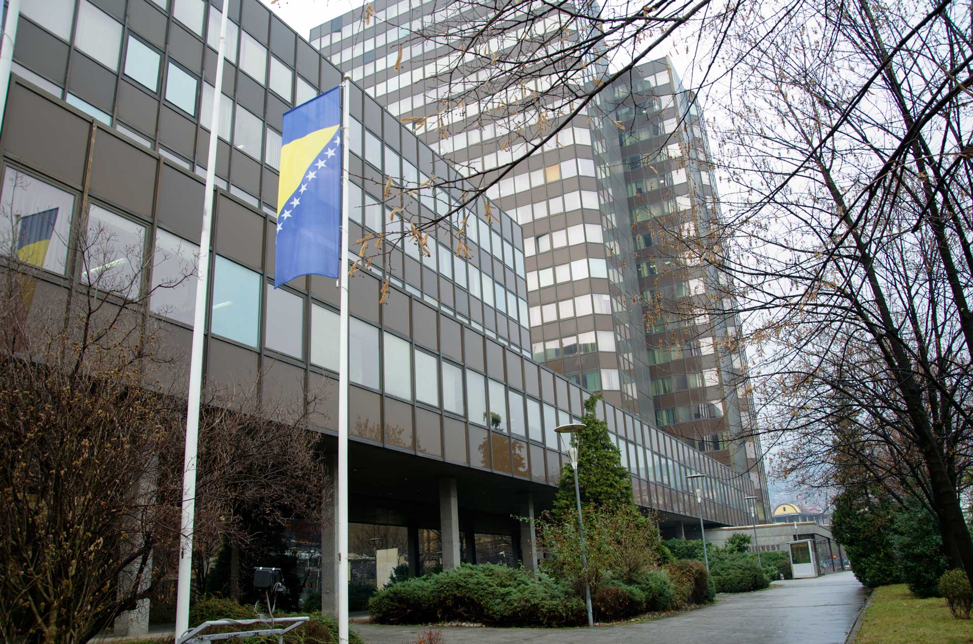 Vlada_zgrada_zastava