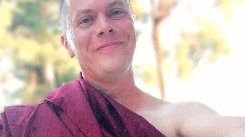 Vladimir Simovic Foto BETA Oxford Buddha Vihara Srbija hram (2)