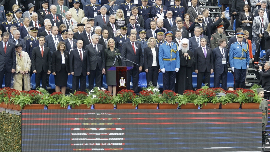 vojna_parada_sr14.jpg