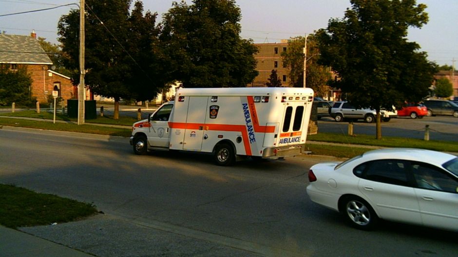 vozilo ambulantno hitna pomoc