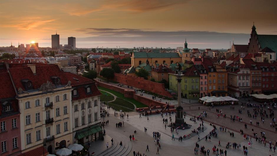 warsaw-823079_1920