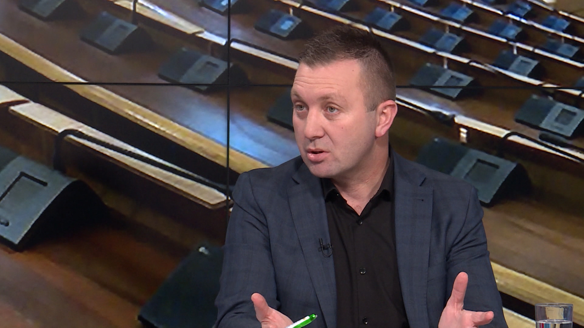 WEBSA-BEGIC-210220-DU(20200221-190301704).00_00_38_16.Still001