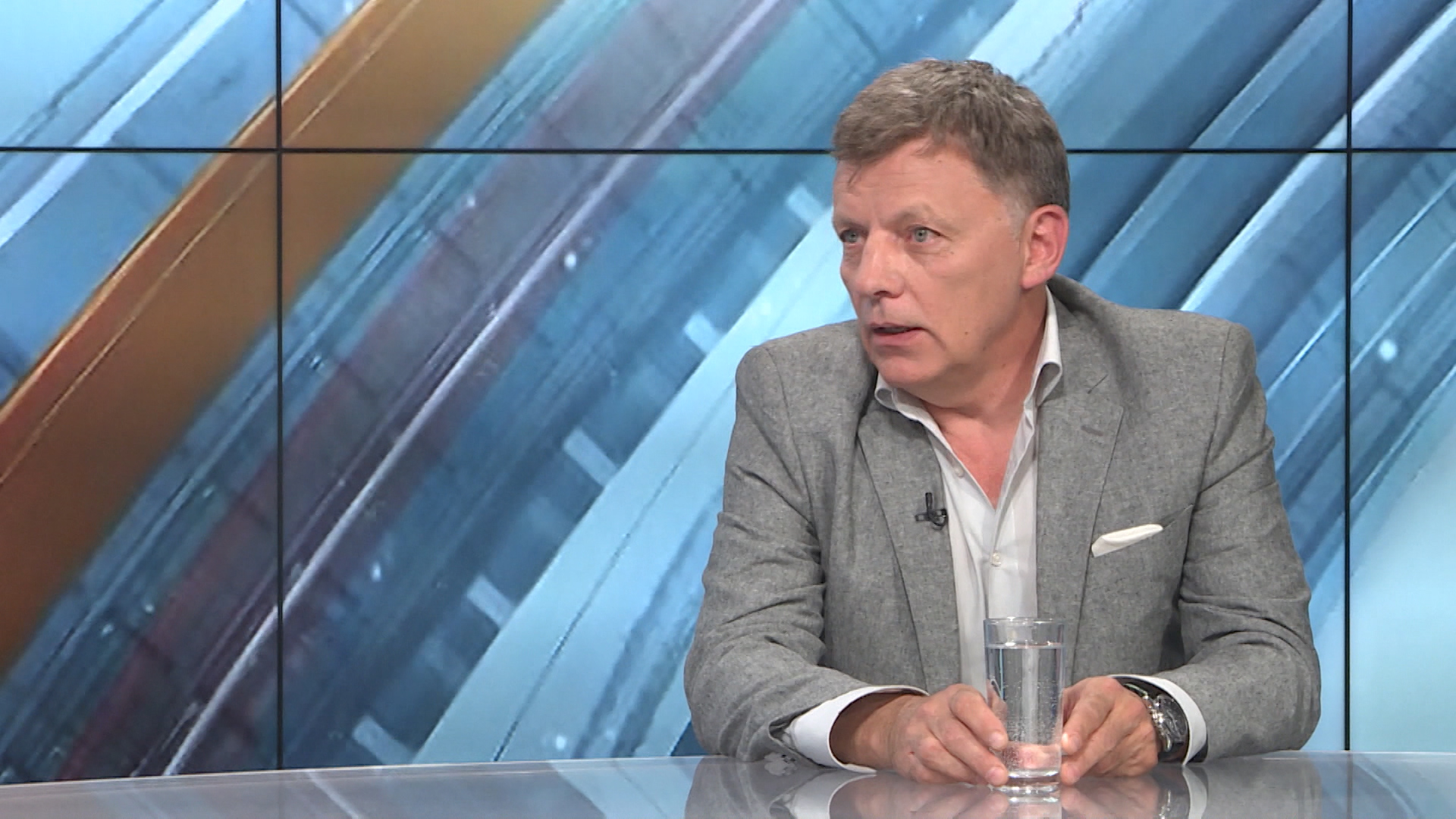 WEBSA-BUCALO-270519-DU(20190527-185958537).00_00_56_15.Still001