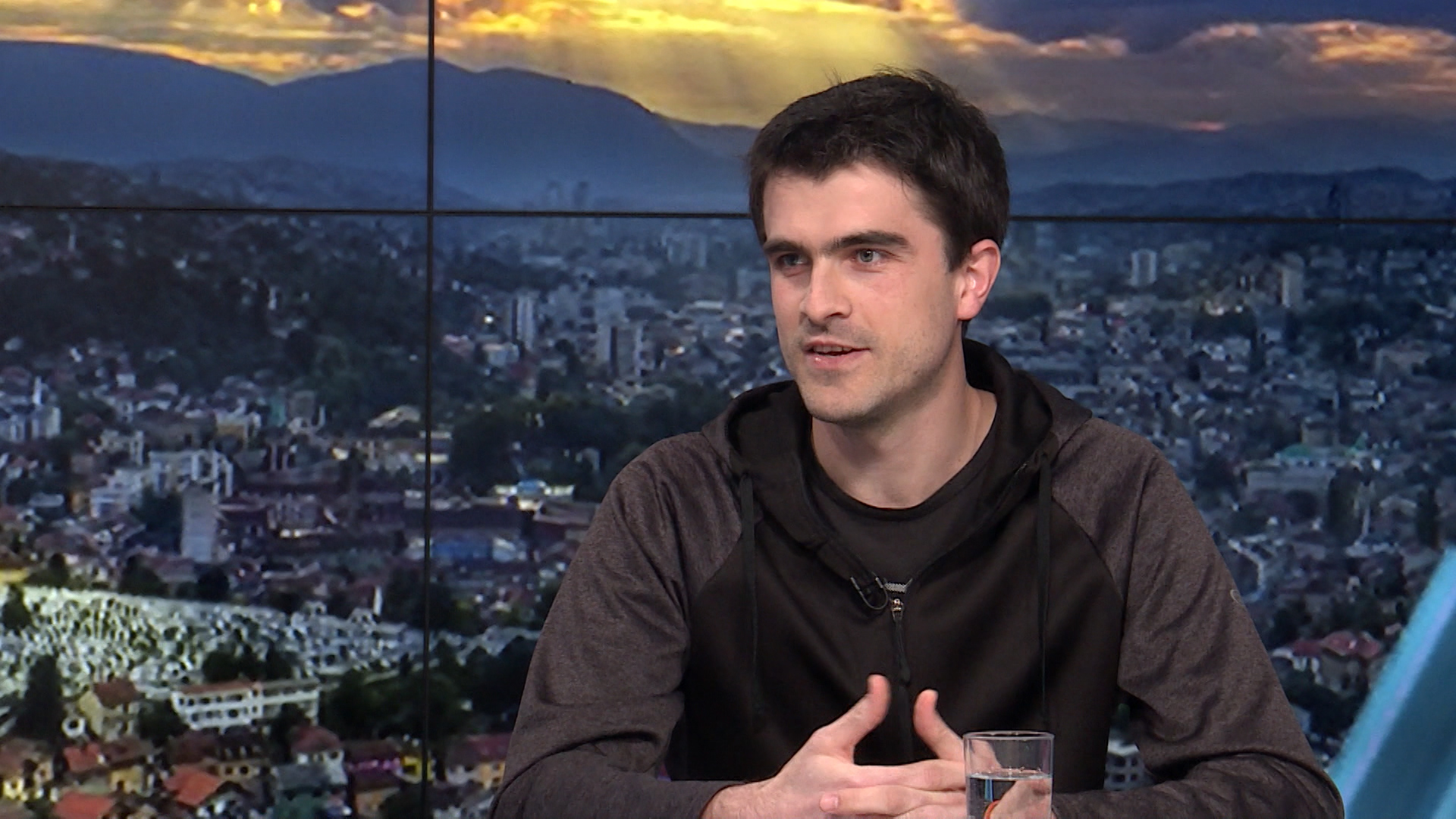 WEBSA-DRUSTVENE-SARCEVIC-210220-DU(20200221-184833618).00_00_31_23.Still001