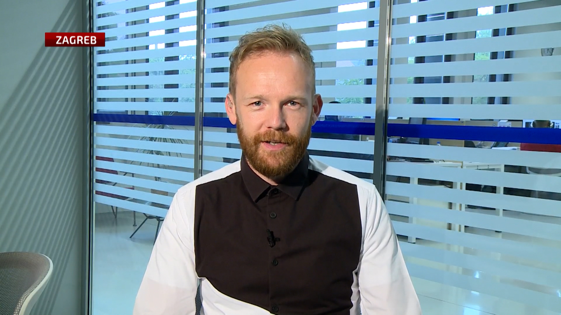 WEBSA-LIVE-LOZAR-290519-DU(20190529-190603137).00_01_16_01.Still001