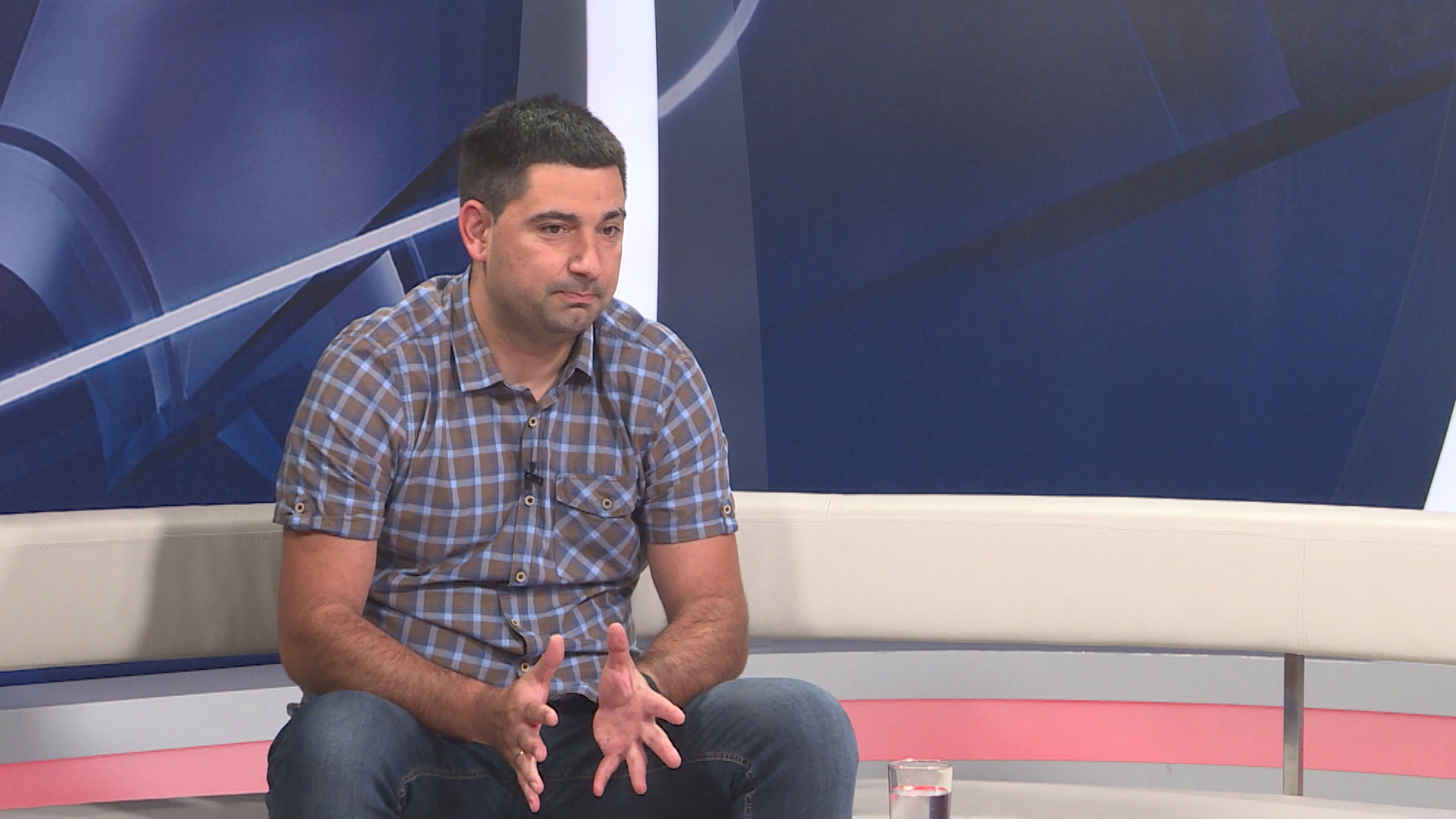 WEBSA-RUVIC-030719-DU(20190703-194353380).00_03_08_22.Still001