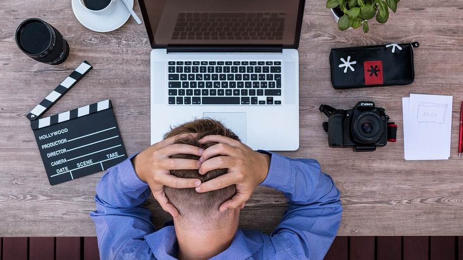 youtuber-2838945_960_720