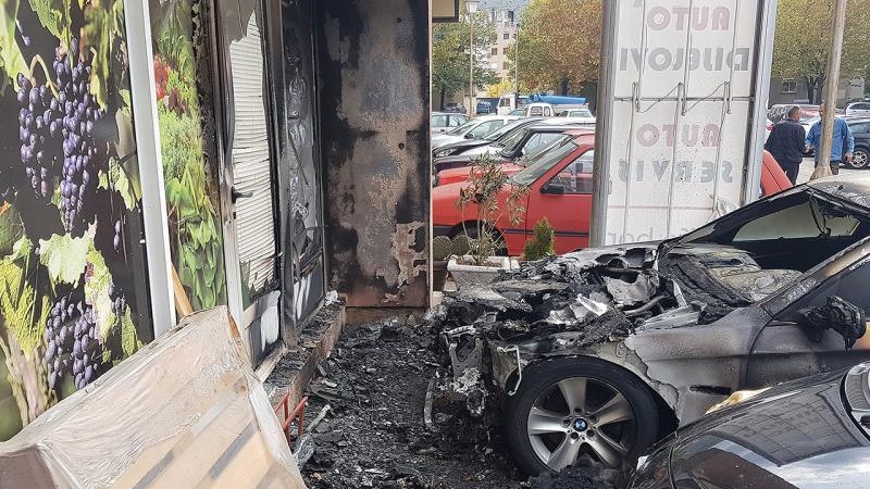 zapaljeno-auto-trebinje2