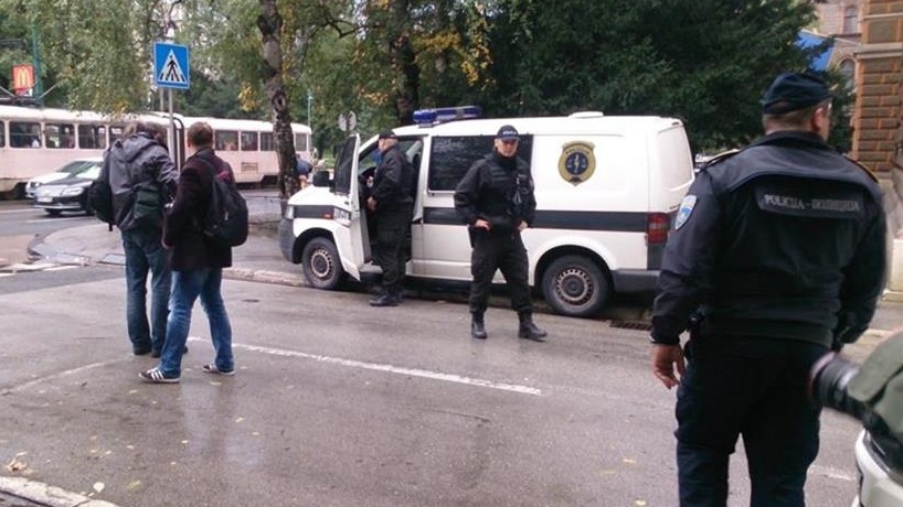 zastava-isisa-dva