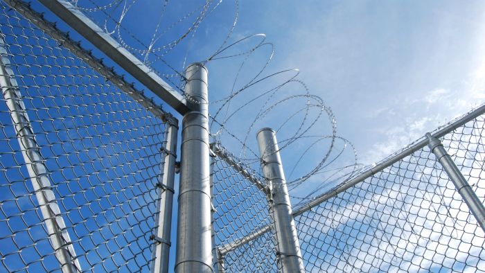 zatvor bodljikava žica