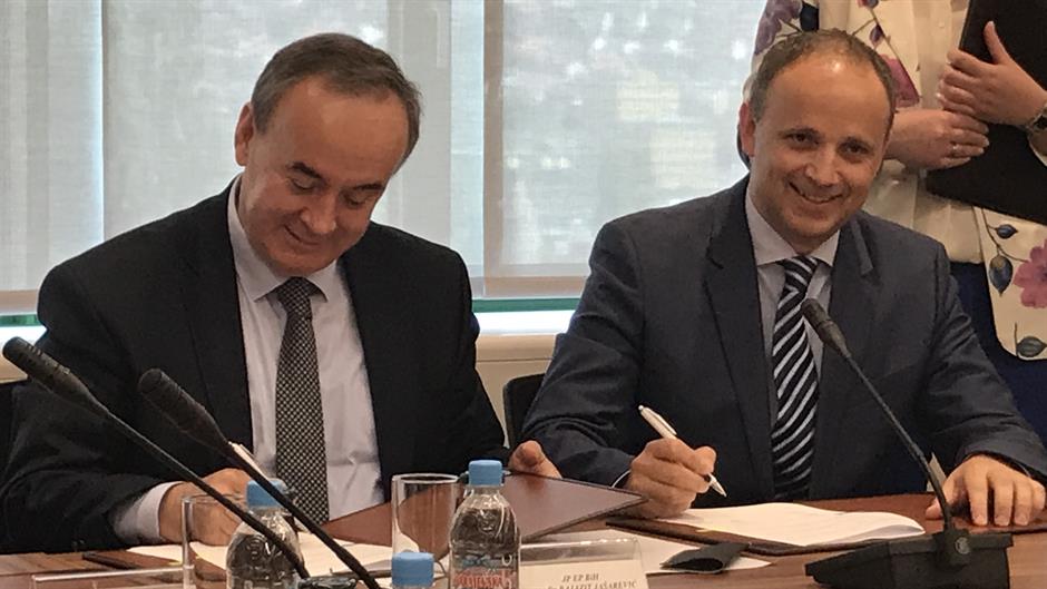 Željko Batistić, generalni direktor Telemach-a, Bajazit Jašarević direktor JP Elektroprivreda