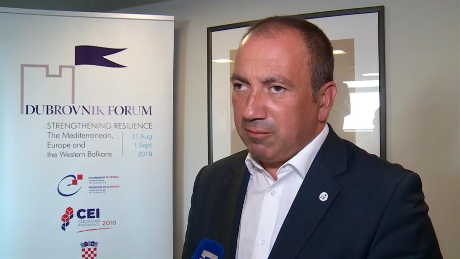 zg-crnadak-010918-eme-wmt.00_02_04_03.Still001