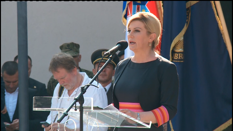 zg-live 2-0840-050818.08_50_49_07.Still001