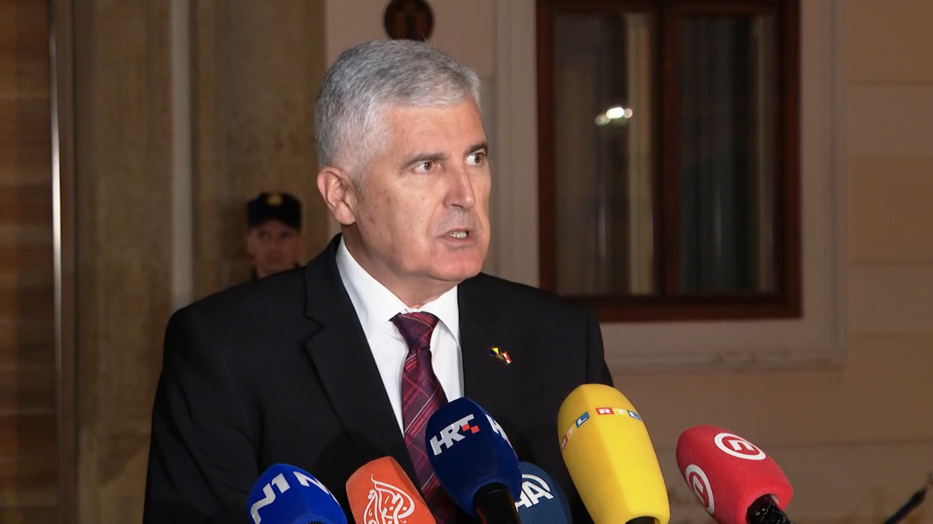 zg-live u-1950-280920.00_15_53_09.Still001