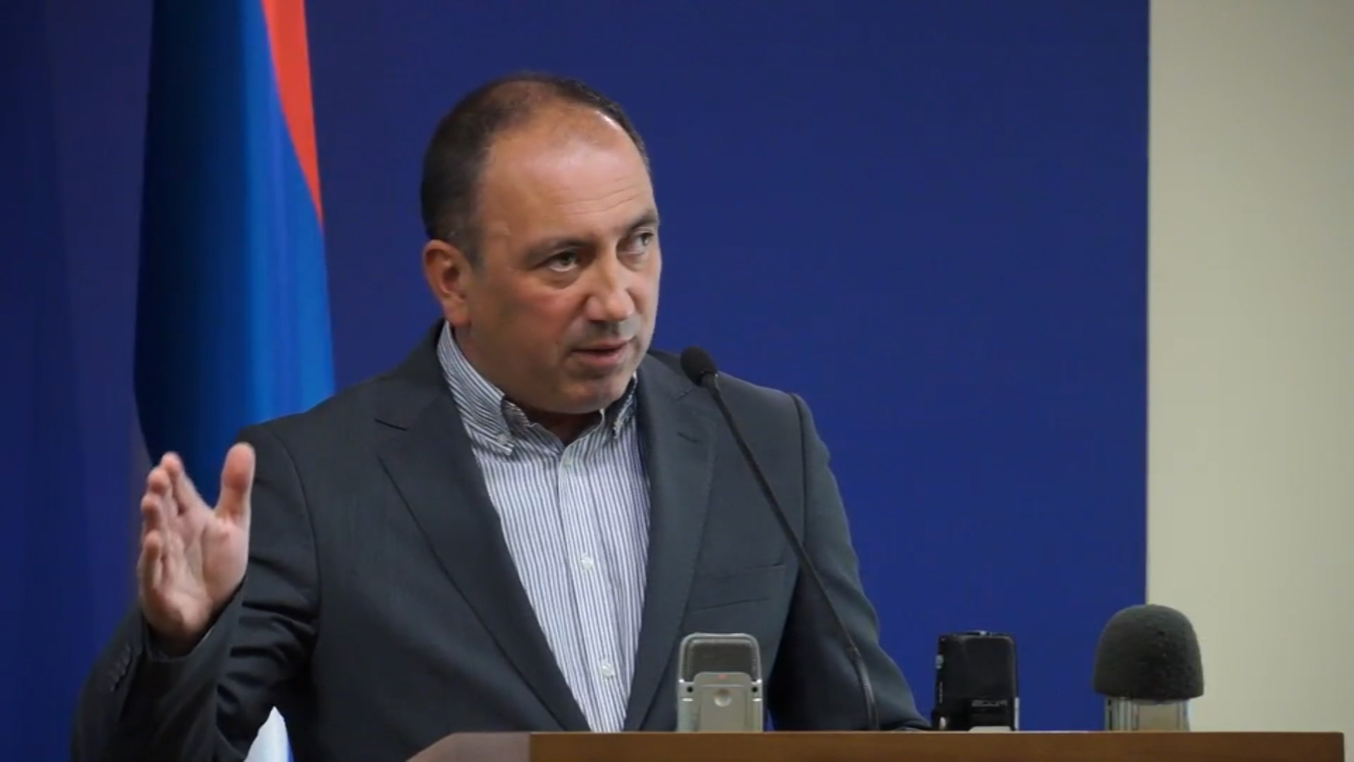 zg-skype-clf-170919.00_25_05_02.Still006