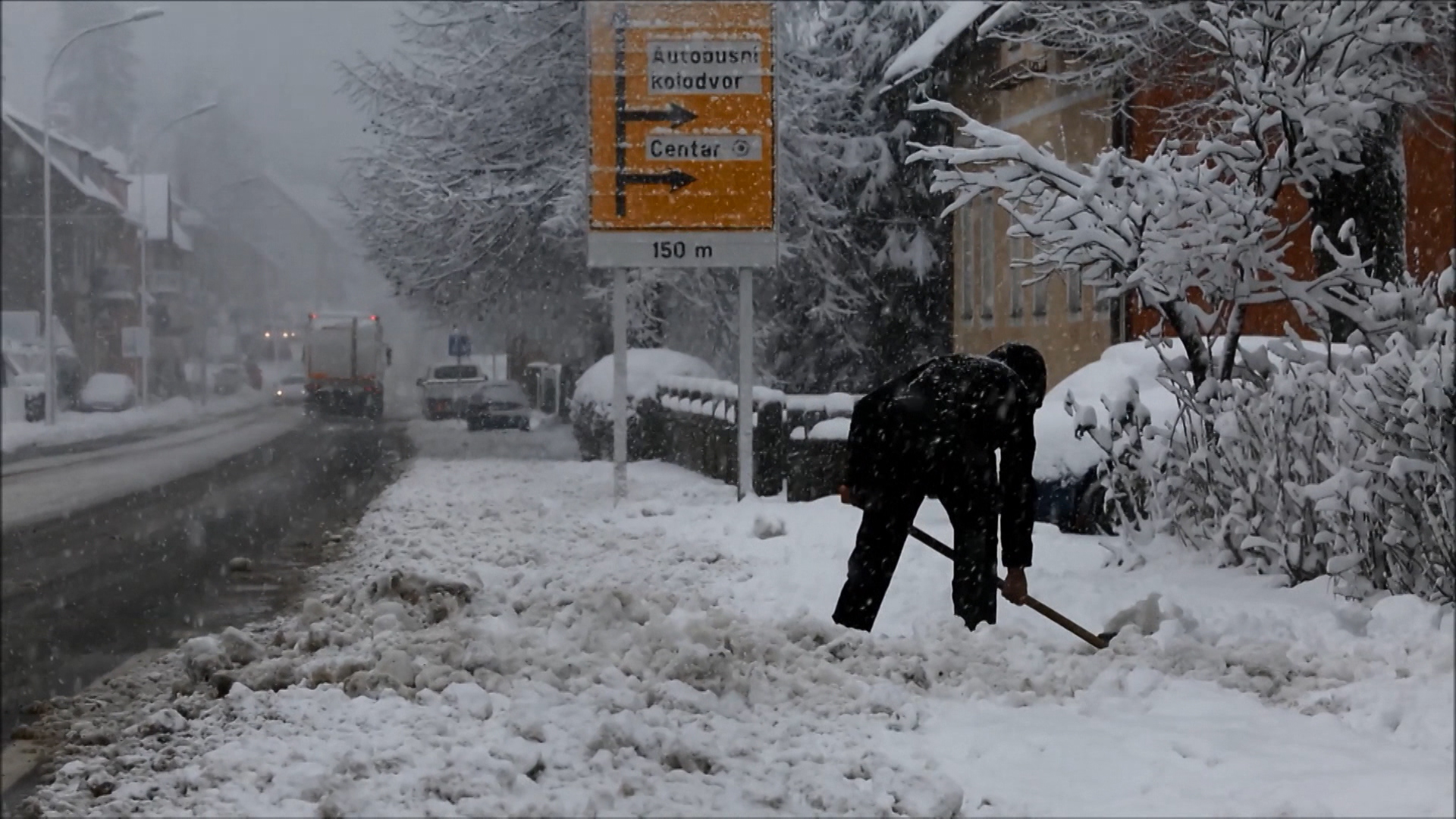 ZG-SNIJEG PKG-MAD-1(20171113-135809869).Still001